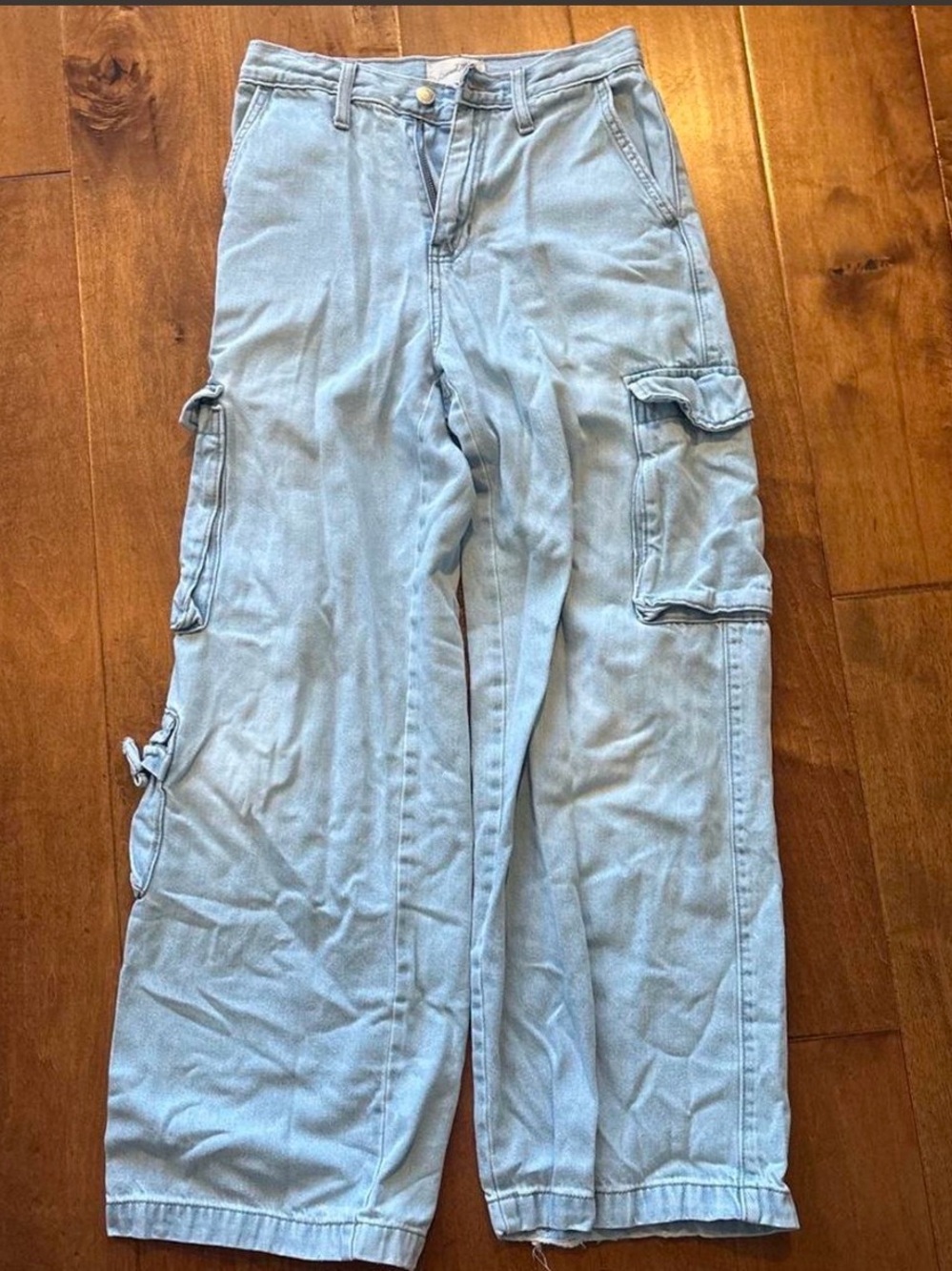 Universal Thread Light Blue Wide Leg Cargo Jeans